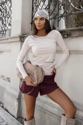 Bluzka beżowa z delikatnym marszczeniem