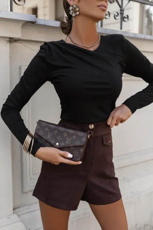 Bluzka czarna z delikatnym marszczeniem