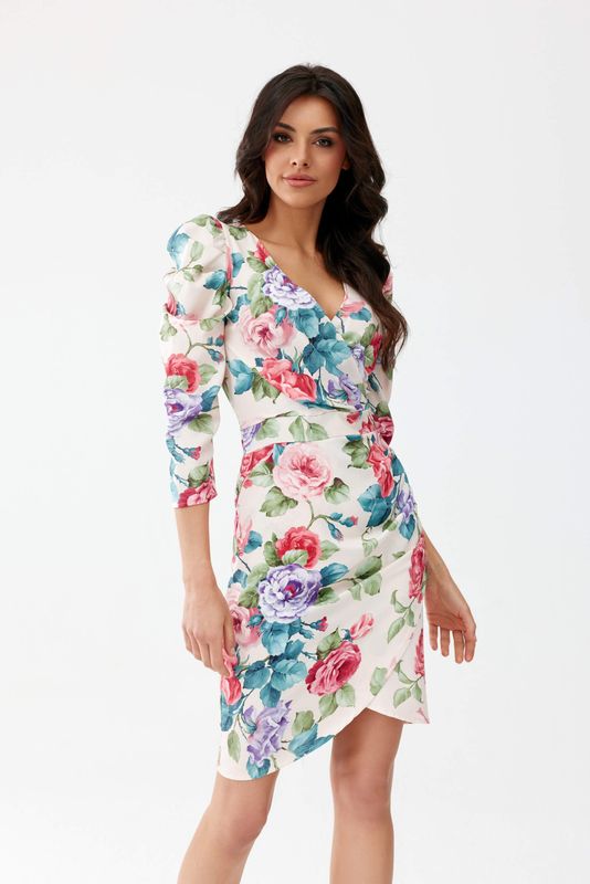 Wzorzysta sukienka z rękawem 3/4