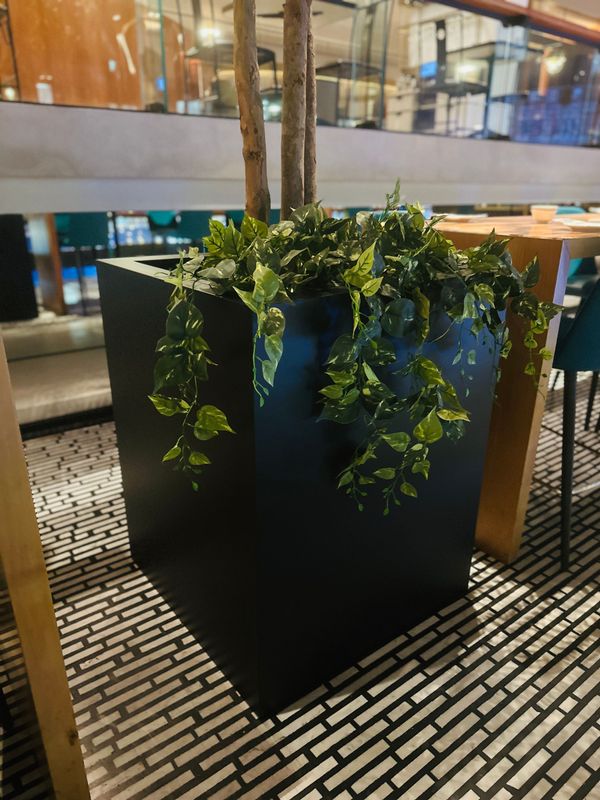 GRP SQUARE AND ROUND PLANTERS