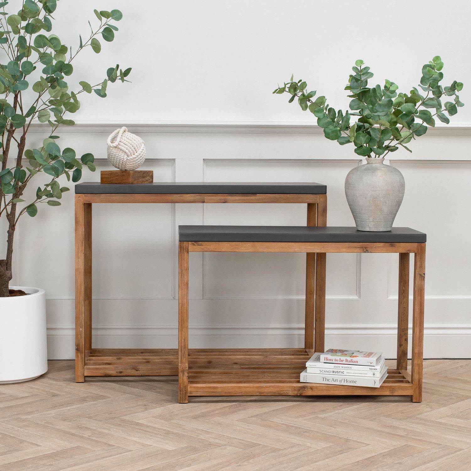 Medium Size Innsbruck Table Set