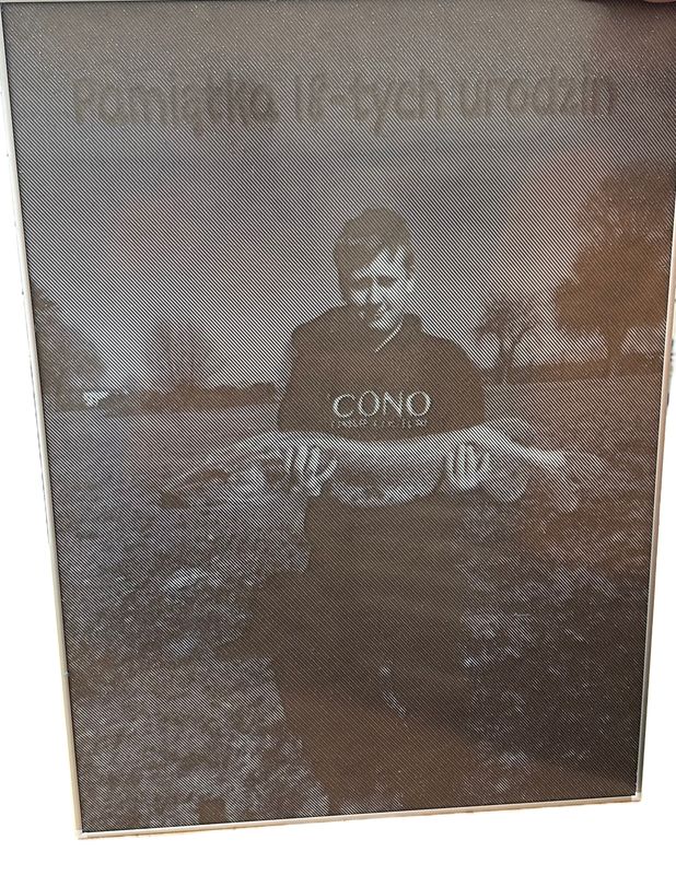 Portret na zamówienie grawer na MDF