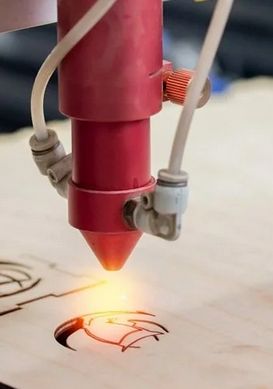 Services de marquage laser bois et inox ou découpe de  bois au laser pour des gabarits etc...