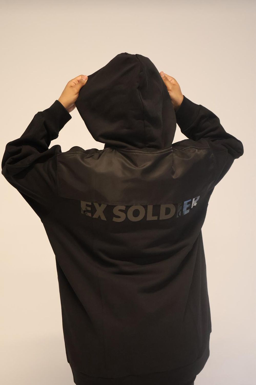 BLACK HOODIE CLOUD