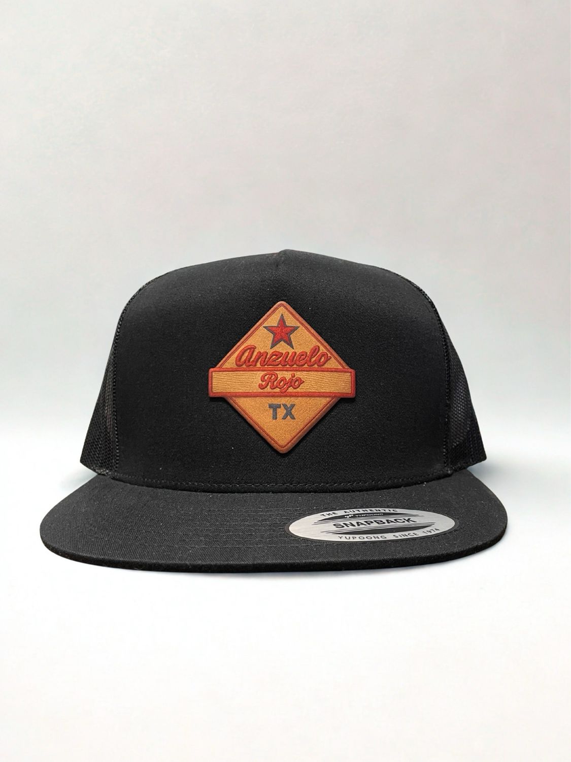 Black Anzuelo Rojo Cap