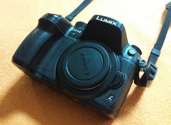 Panasonic Lumix DMC-GH4 Digital Camera