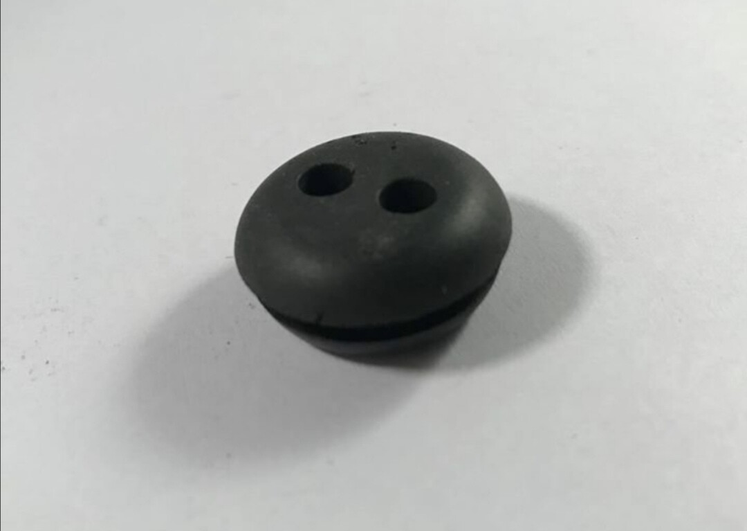Losi 5ive fuel tank grommet bung