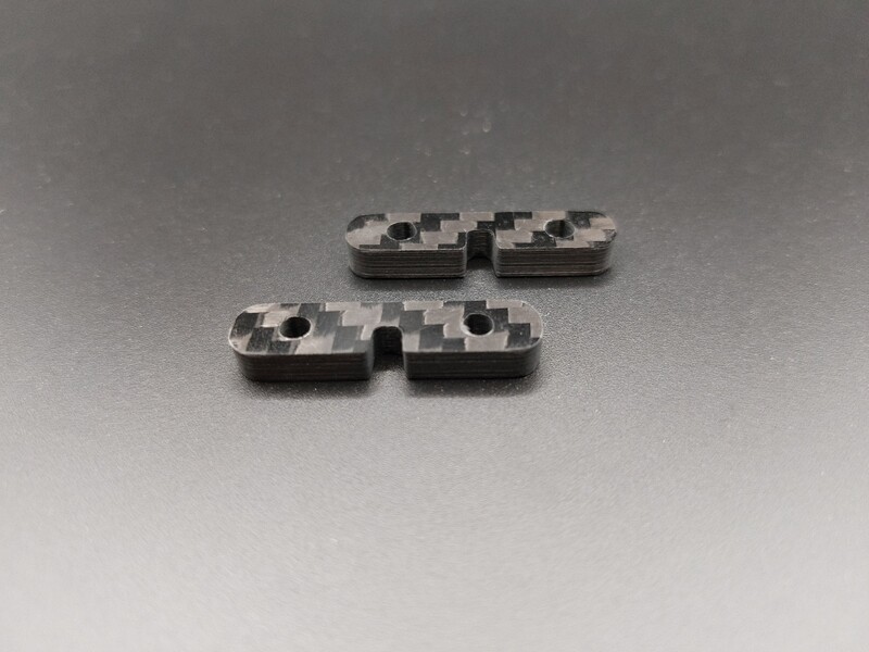 CCR carbon fibre servo spacer / clamp 845 riser  m4 holes