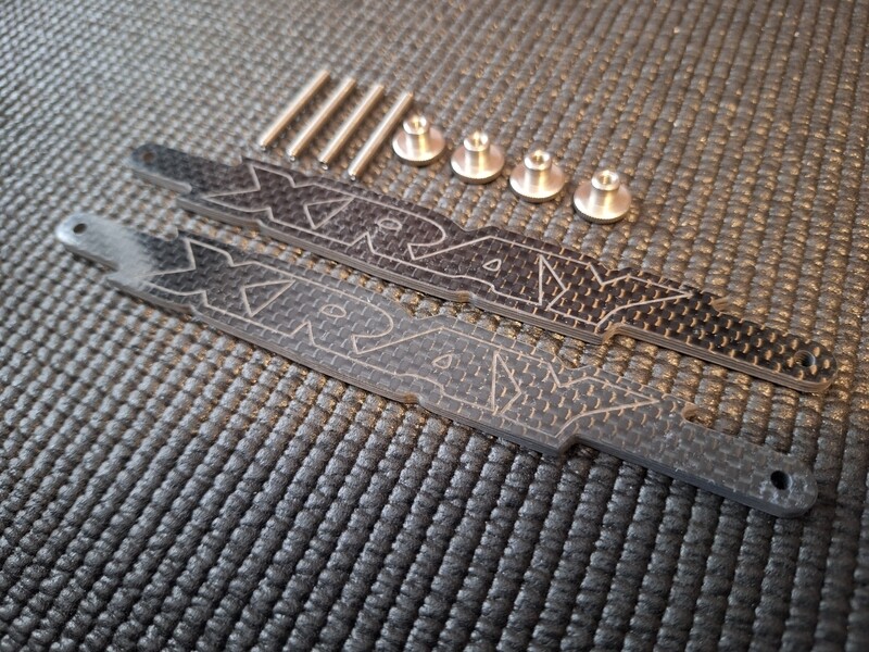 CCR XRAY XB8E CARBON FIBRE BATTERY STRAPS (2) SHORTY PACK
