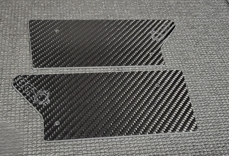CCR  carbon fibre Losi 5ive T cage side number plates type 2