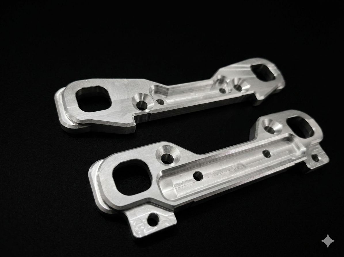 RADICAL RC MCD REAR HINGE PIN HOLDER SET
