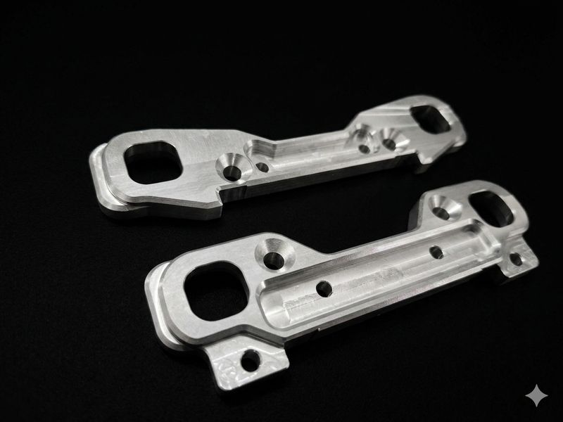 RADICAL RC MCD REAR HINGE PIN HOLDER SET