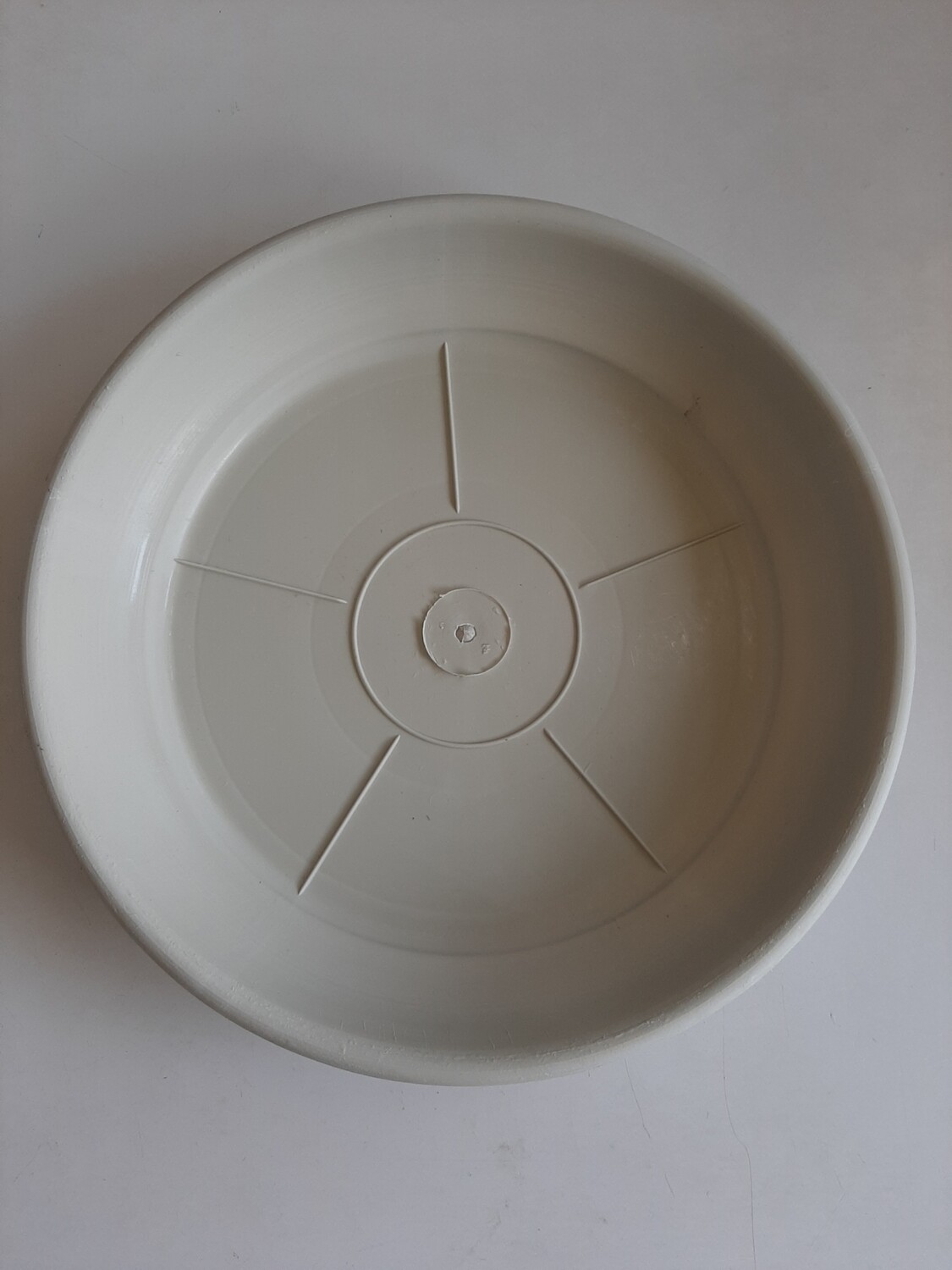 Pjate plastike 25cm