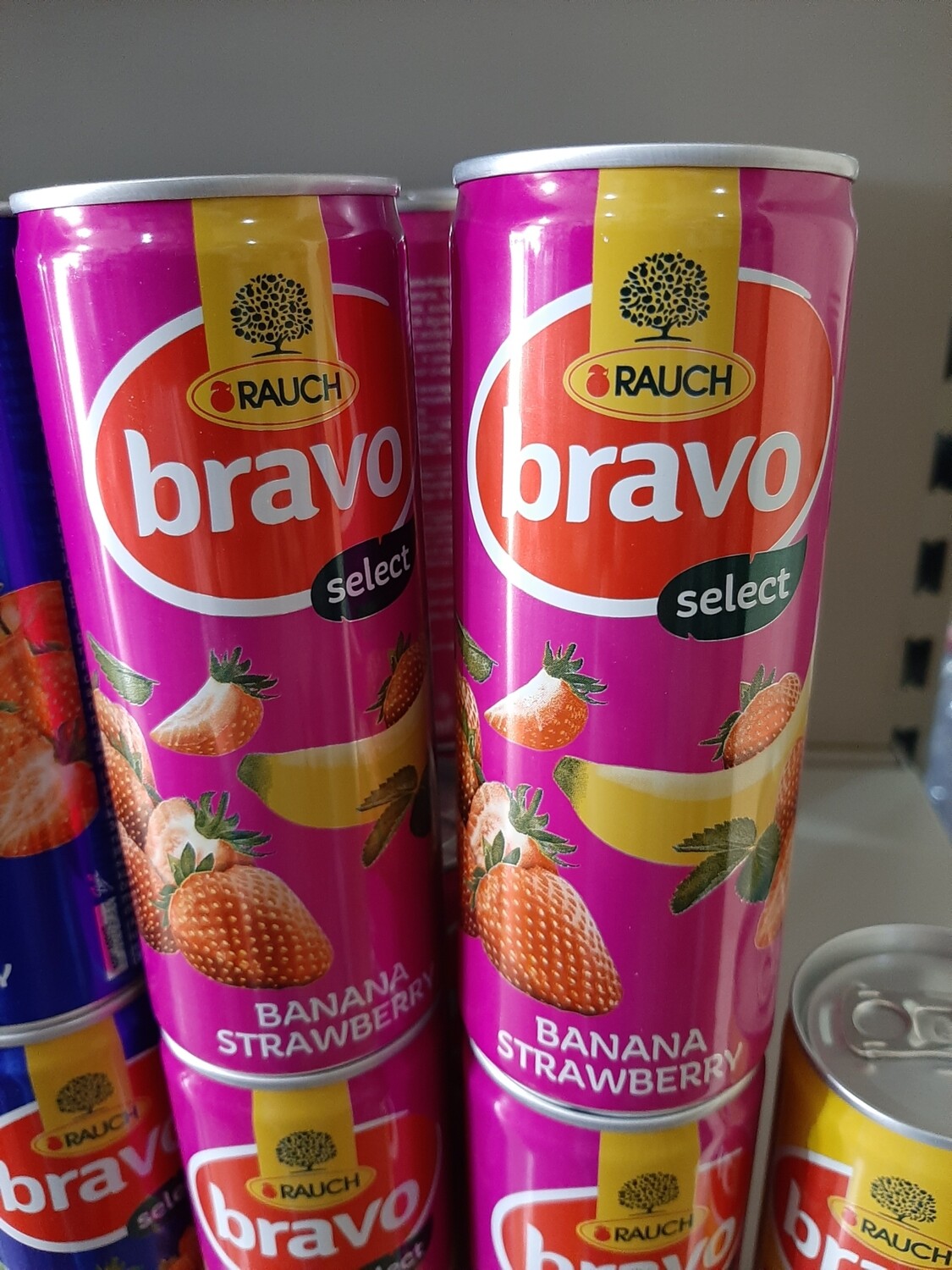Bravo luleshtrydhe banane 330ml