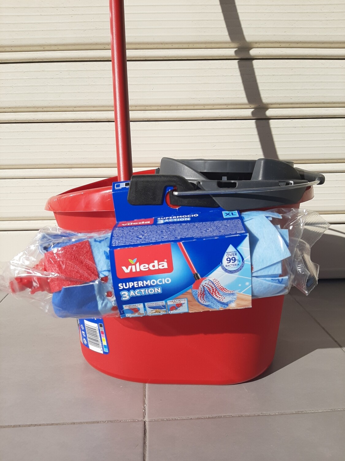 Kovë për larje Vileda 10 litër + Shkop + Lecka