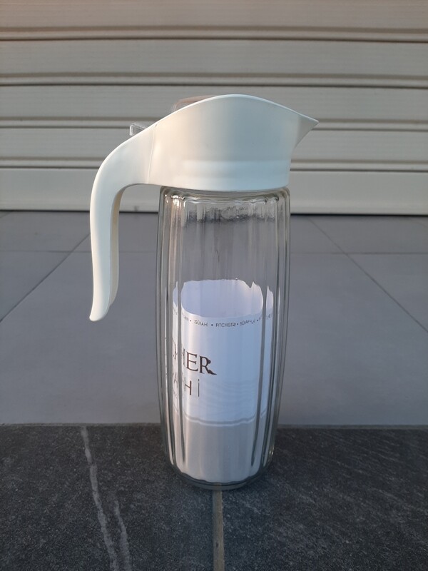 Kanë uji 1.6 litër