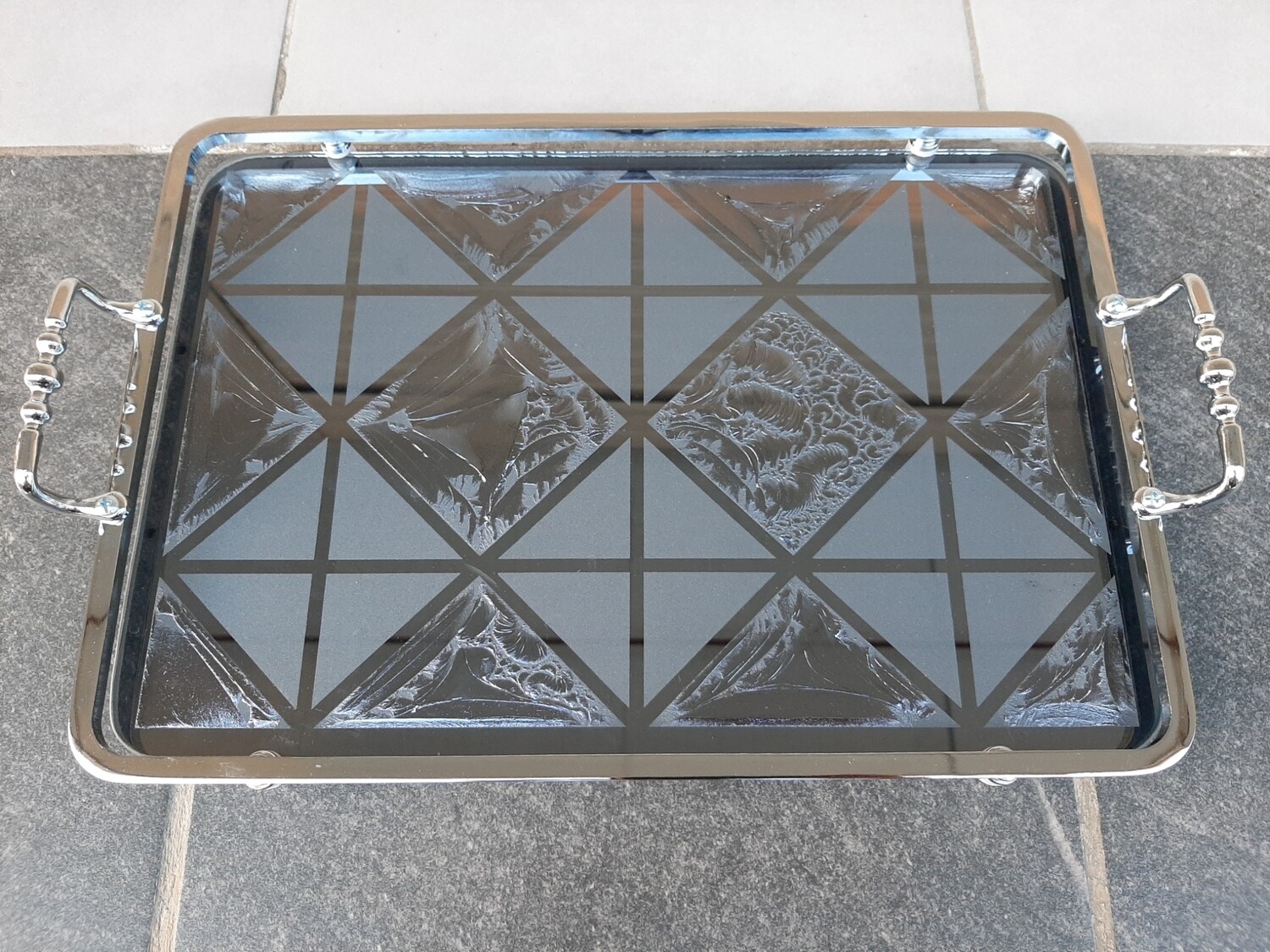 Tabaka xhami 39x25cm