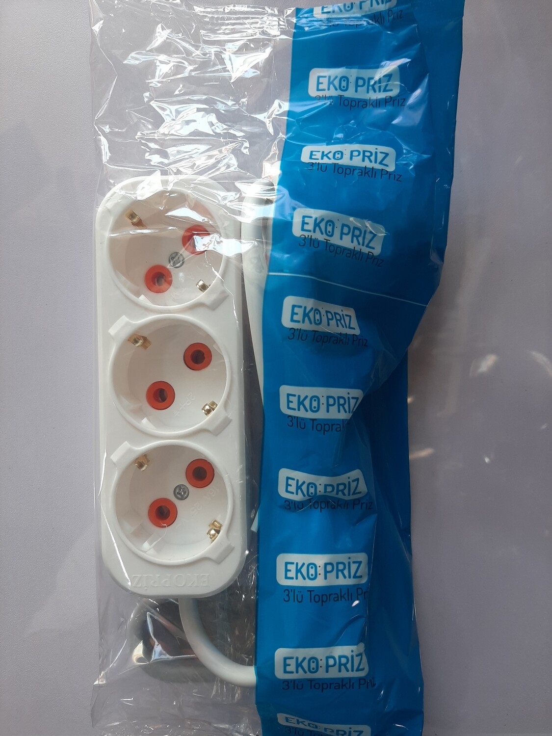 Priza 3she 3metër