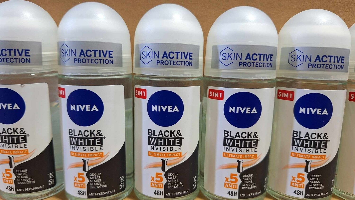 Nivea deo roll-on Black&amp;White  50ml
