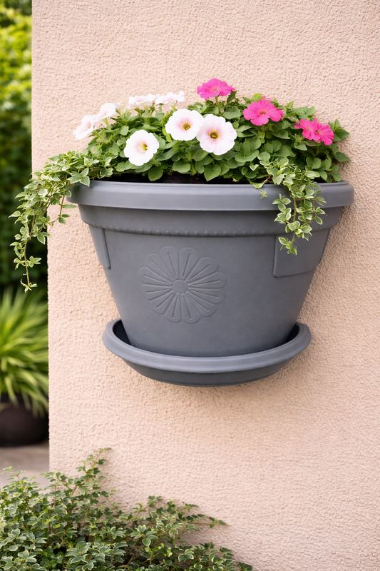 Vazo lulesh Drina murale 20x17cm 2,4 litër Vazo lulesh Drina murale 20x17cm 2,4 litër