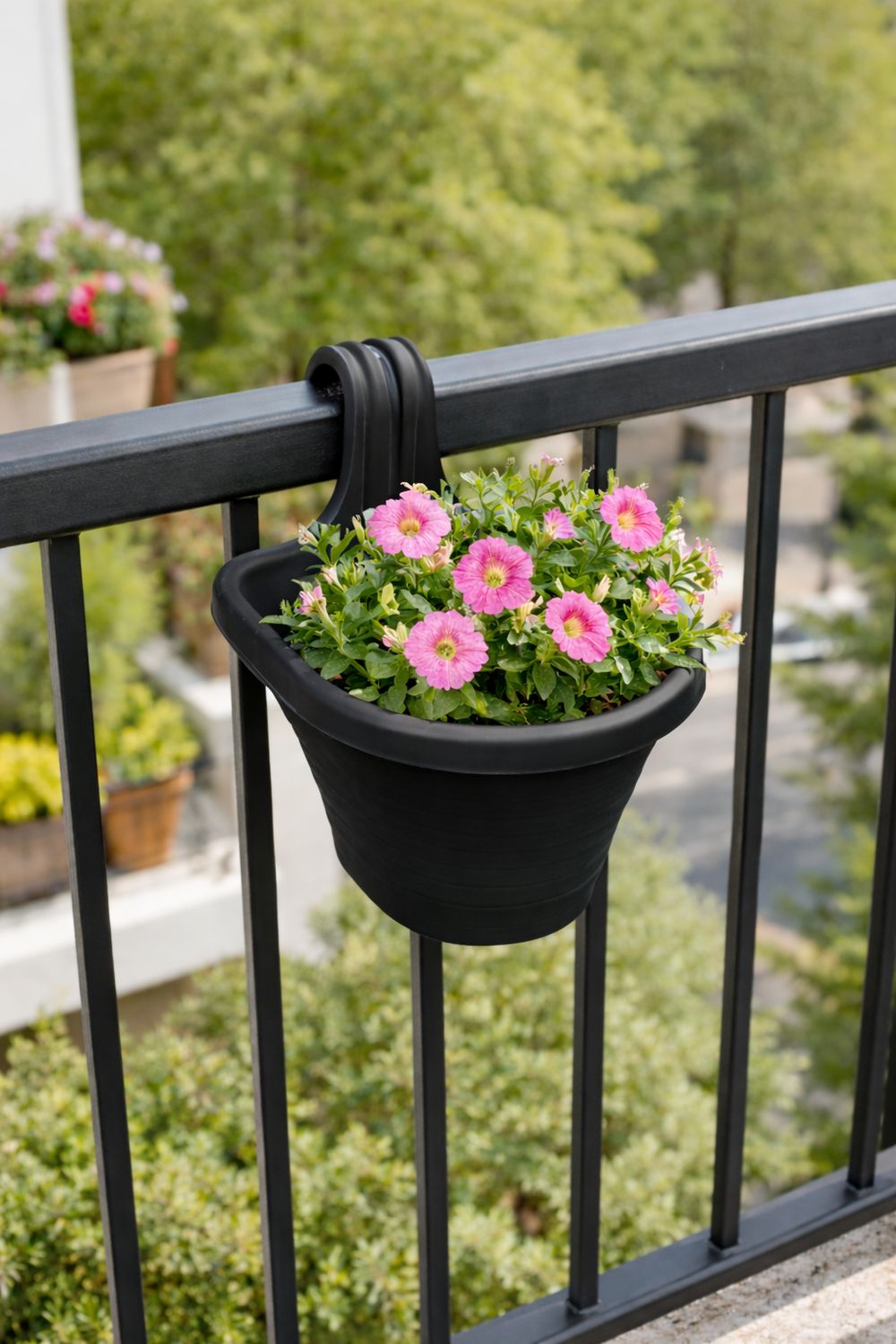 Vazo për varje në ballkon 20x27.5x24.5 3 litër