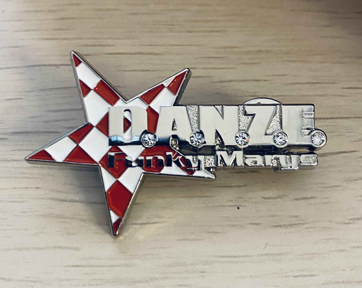 Pin &quot;DANZE&quot; - Funky Marys