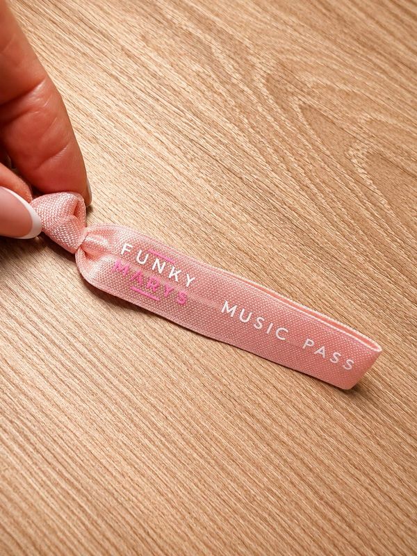 Armband "Funky Marys 2.0" Music.Passion.Energy. Armband "Funky Marys 2.0" Music.Passion.Energy.