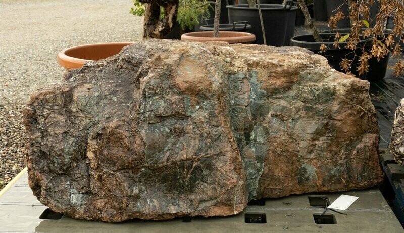 Roche  Japon      Longueur: 100 cm  Largeur : 40 cm  Hauteur : 50 cm