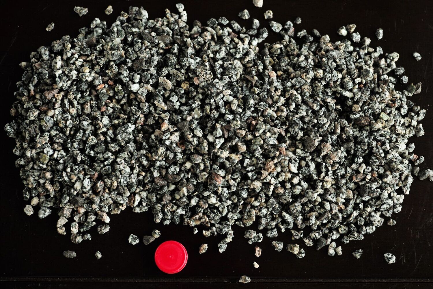 Gravier gris clair en granit pour jardin zen