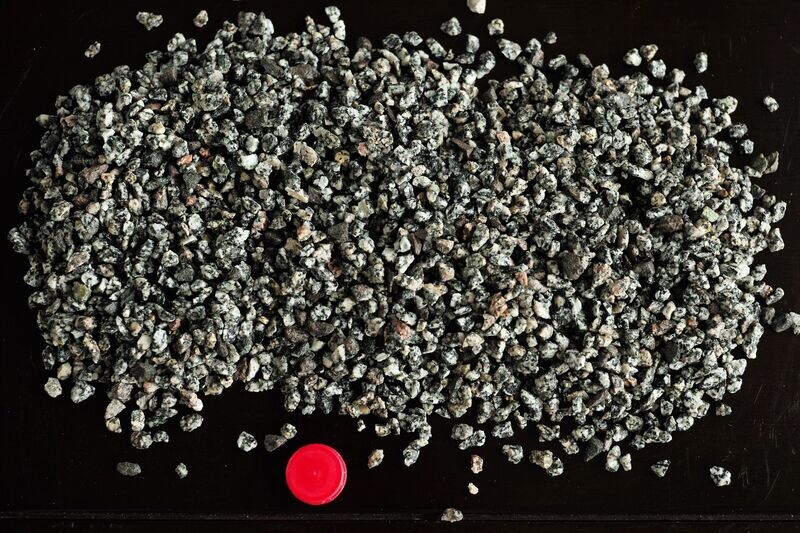Gravier gris clair en granit pour jardin zen