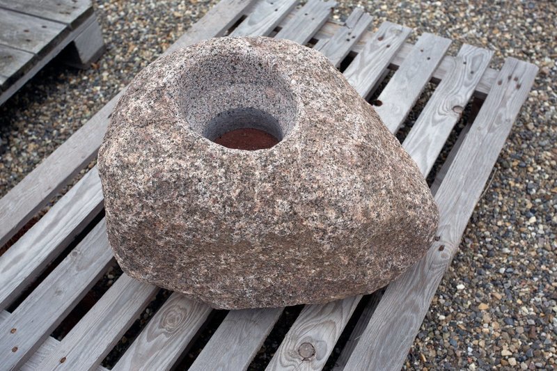 Chozubachi    Origne : France    Dimension :  H : 40cm  Largeur:30 cm Longueur : 40 cm