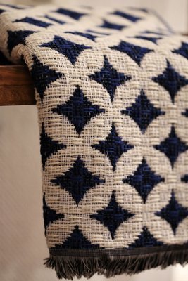 Mosaic white-blue scarf (Kaulahuivi)