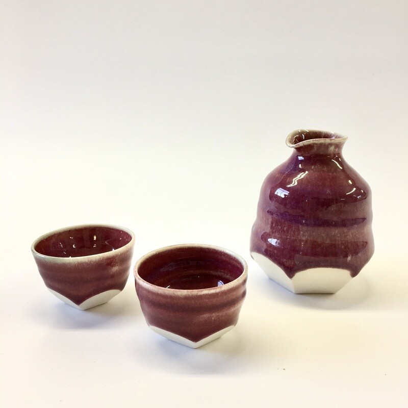 Fluid Selves sake set