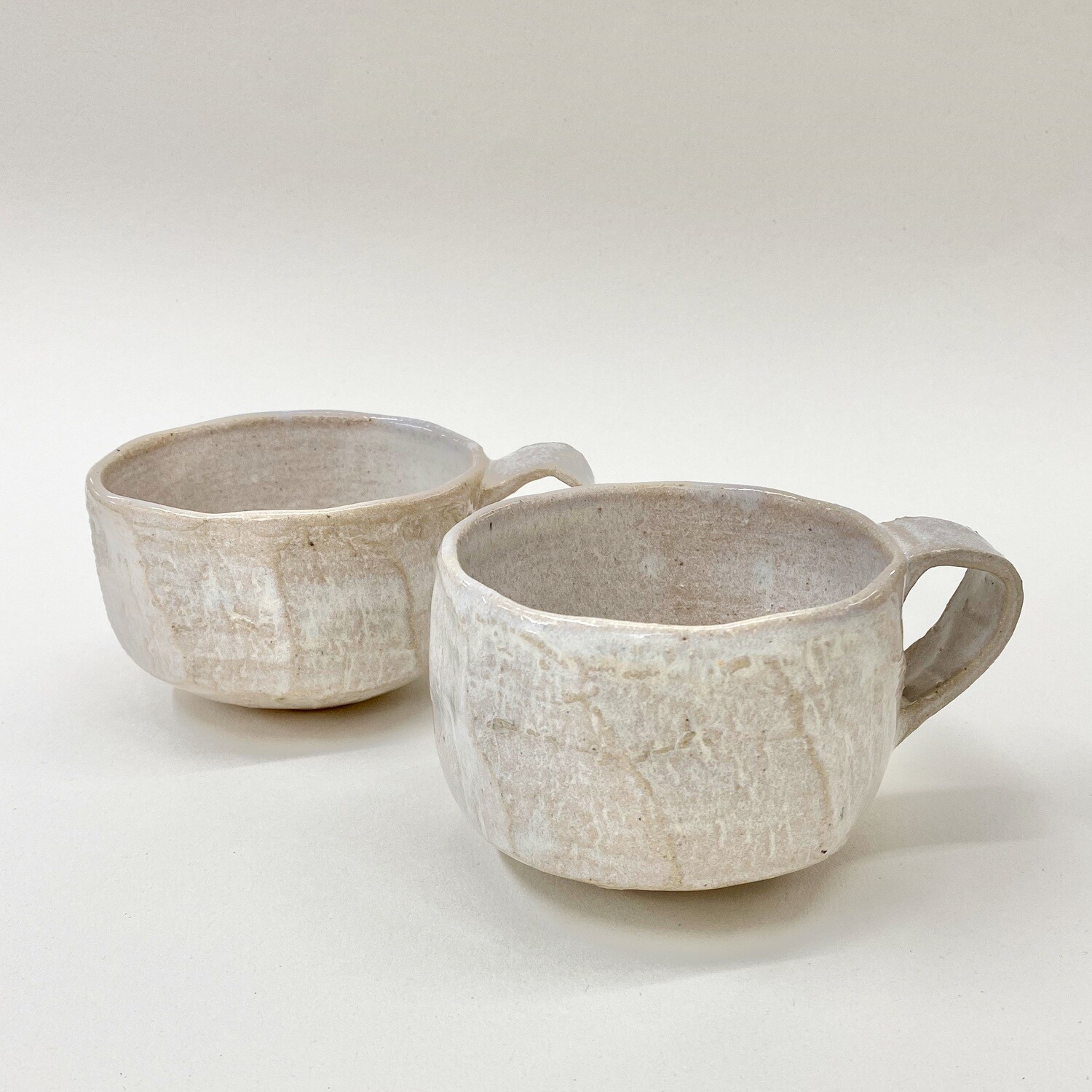 Twist Faceted Stoneware Mug (white or pink)