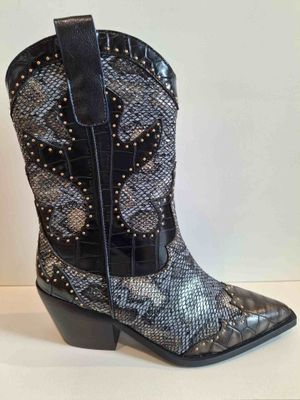 Botas