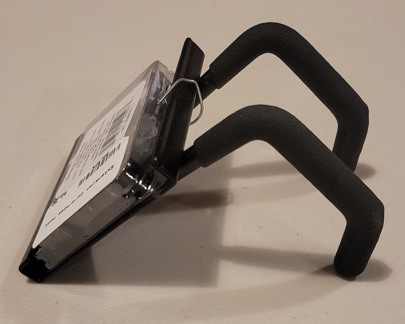 Small heavy duty hook