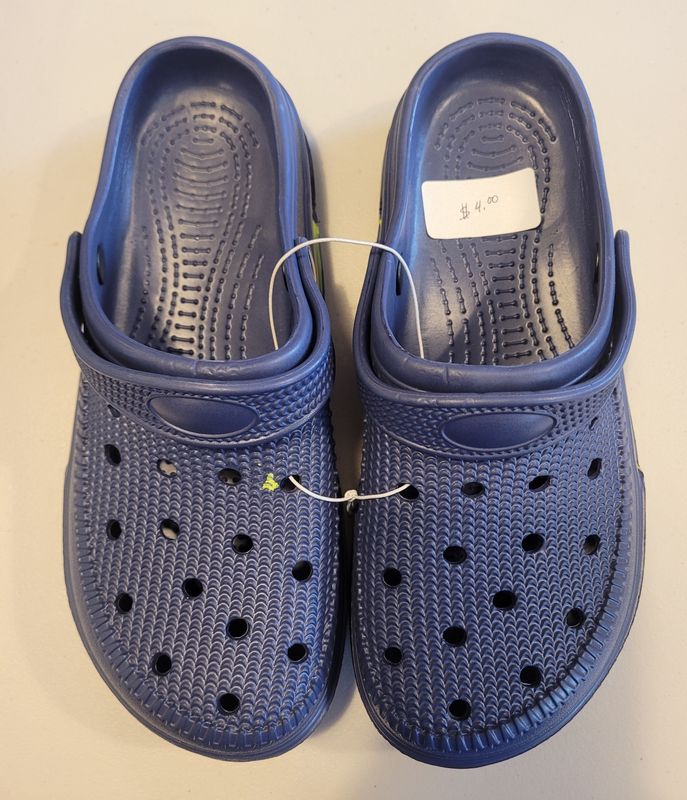 Faux Crocs, Mens size 10