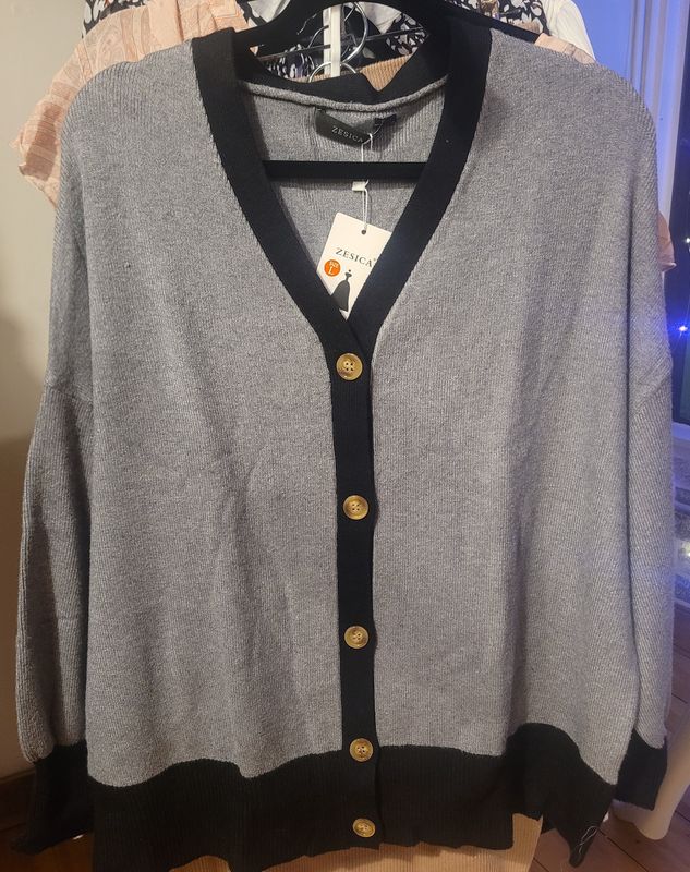 Button up sweater w/contrasting trim