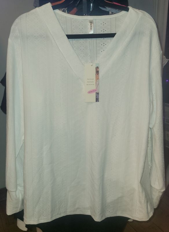 White, Long sleeve knit shirt