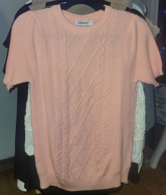 Short Sleeve Sweater with texture