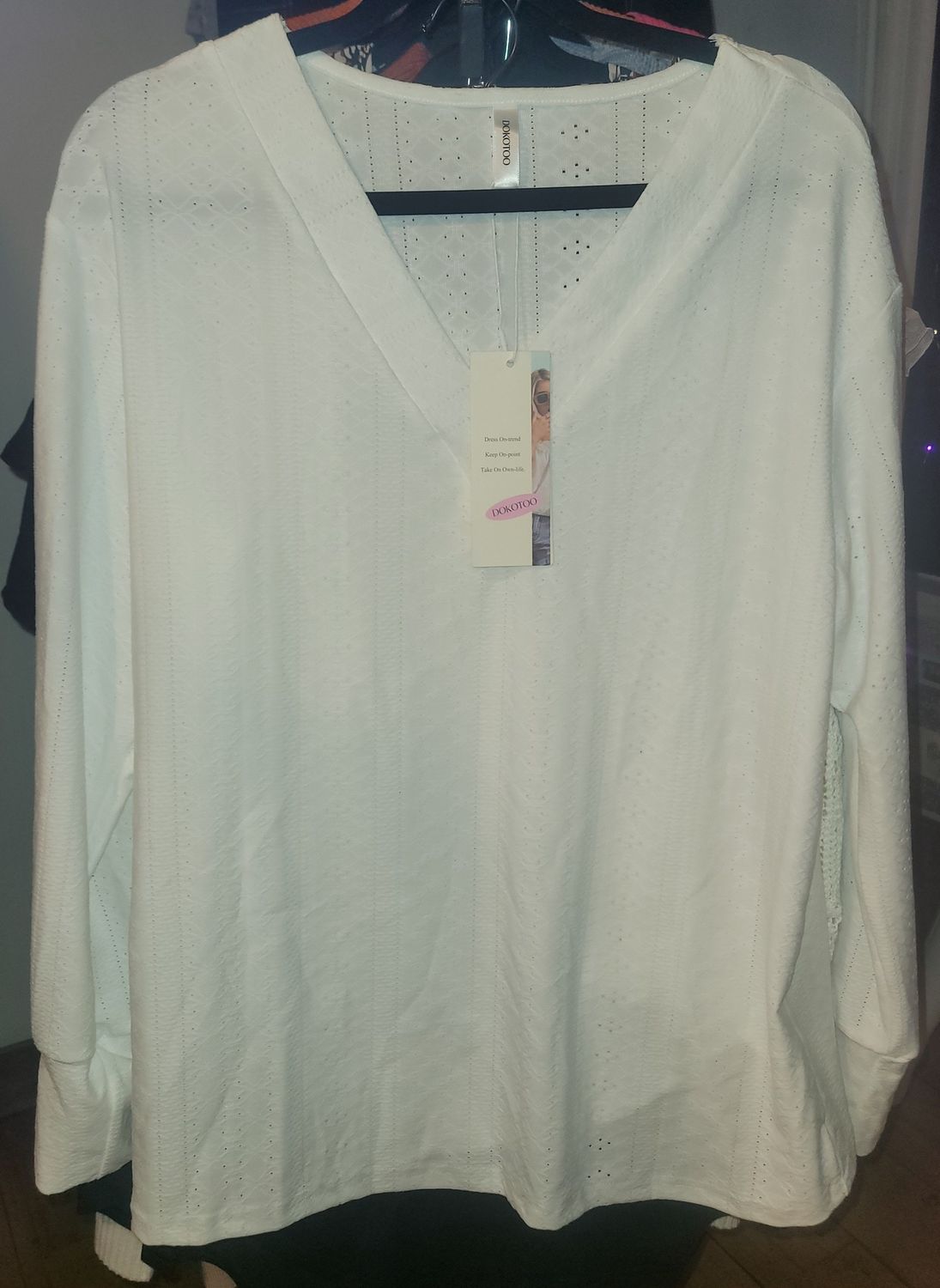 White, Long sleeve knit shirt, Size: Medium