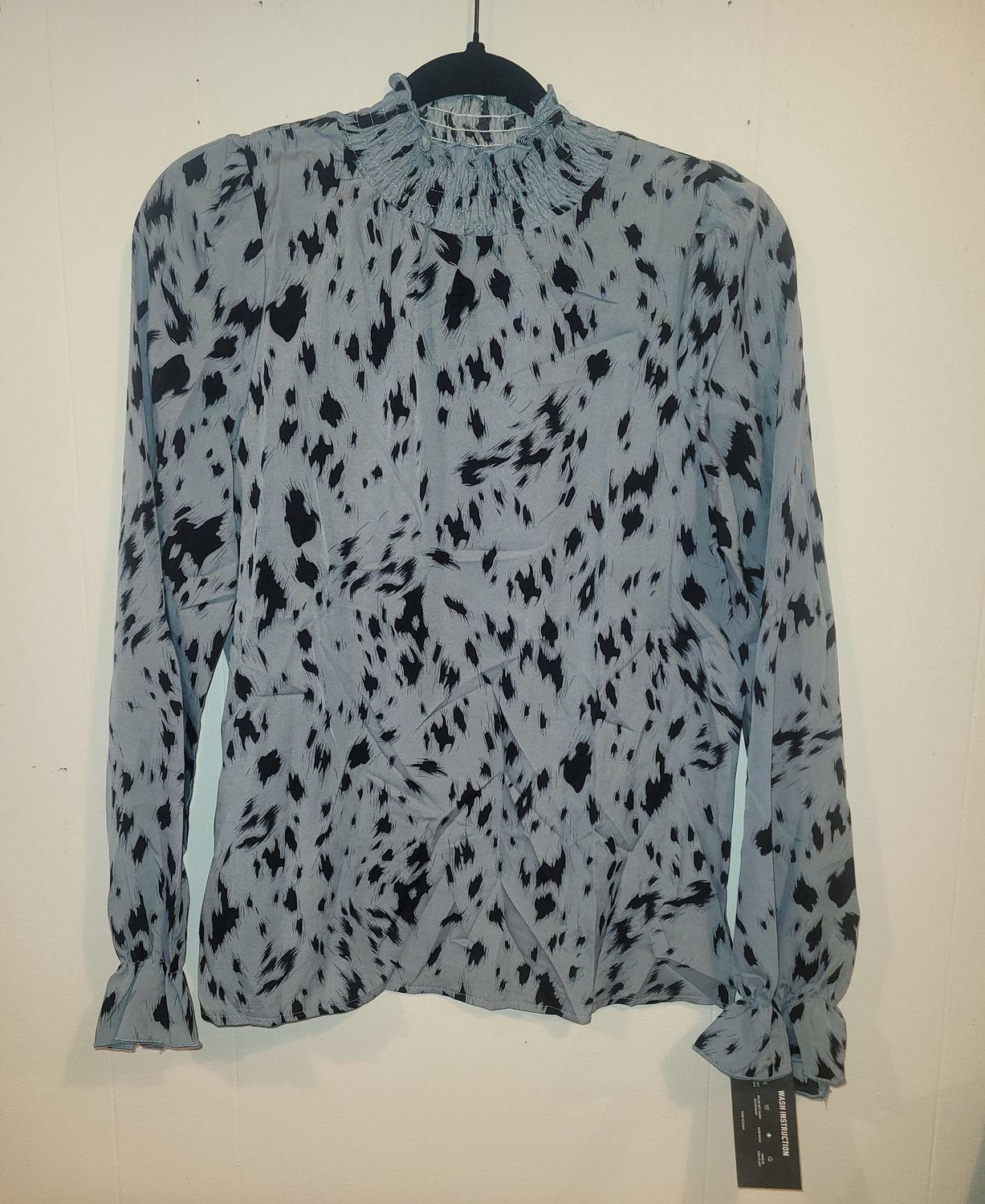 Blue Leopards Print Long Sleeve Blouse, Size: Medium