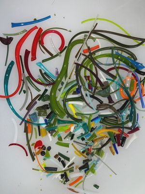 BE9005 Mardi Gras Mix Clippings