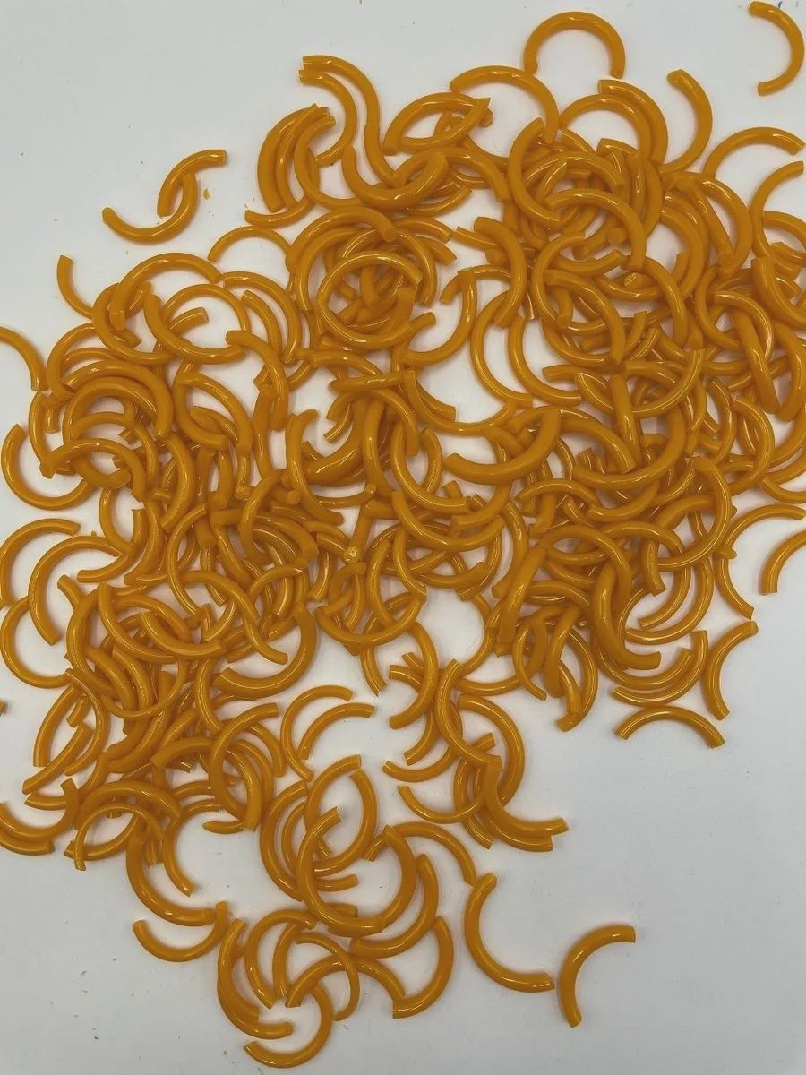 BE0321 Pumpkin Orange Macaroni