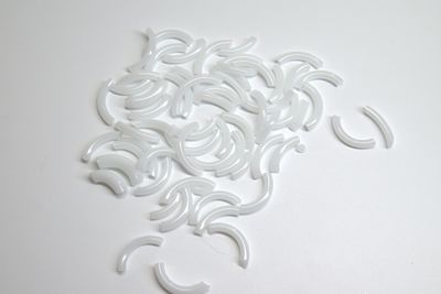 BE0113 White Macaroni