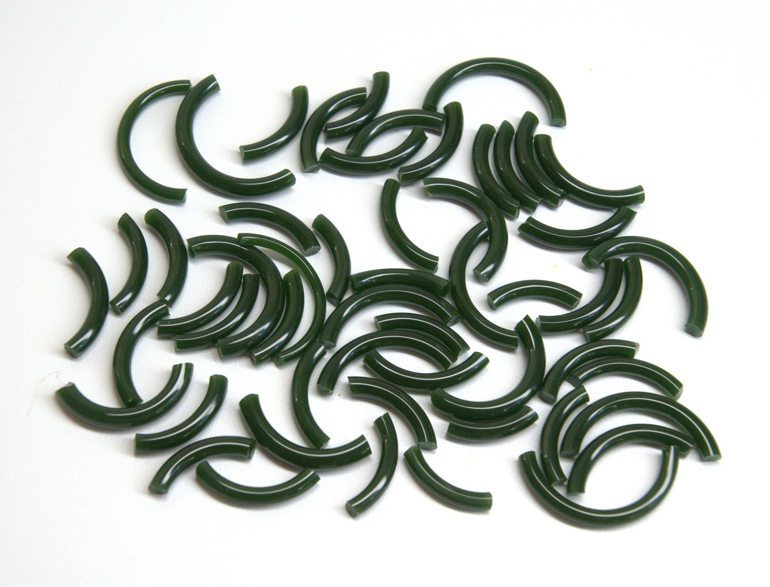 BE0141 Dark Forest Green Macaroni