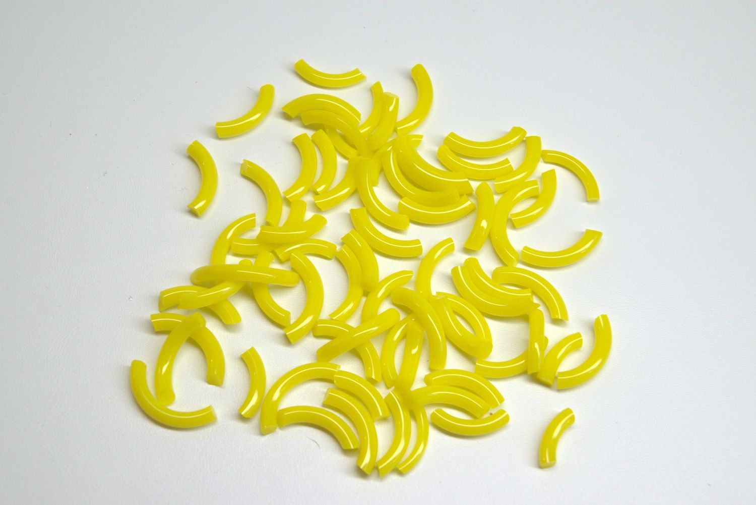 BE0120 Canary Yellow Macaroni