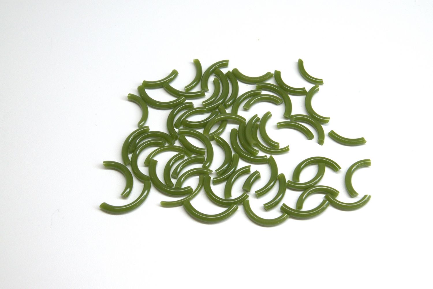 BE0212 Olive Green Macaroni