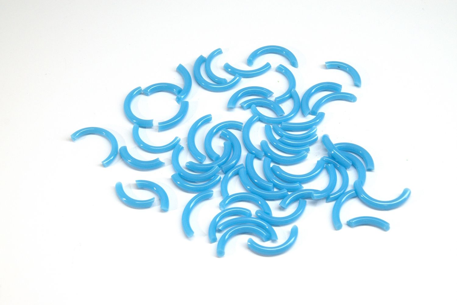 BE0216 Light Cyan Macaroni