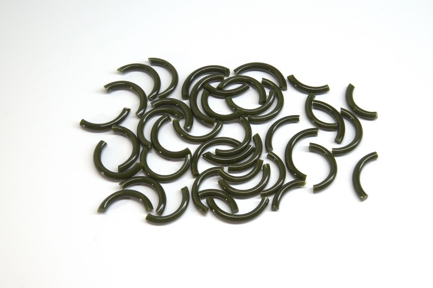 BE0241 Moss Green Macaroni